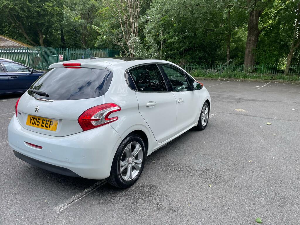 Peugeot 208 Roland Garros White #4