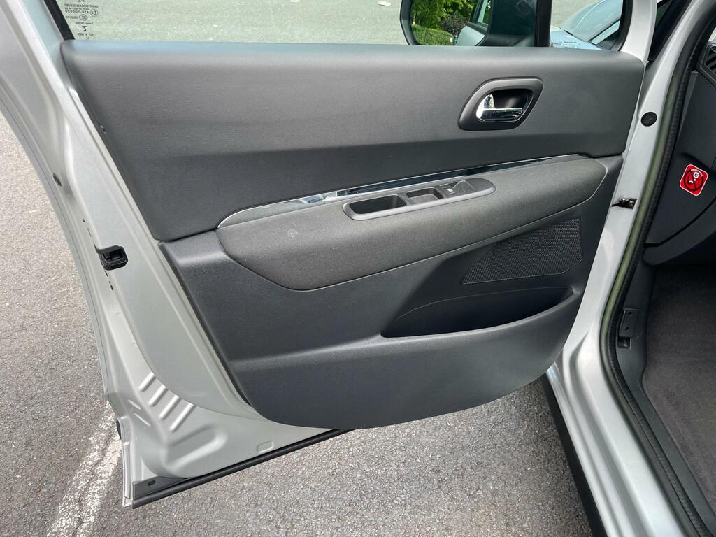 Peugeot 3008 E-hdi Active Grey #34