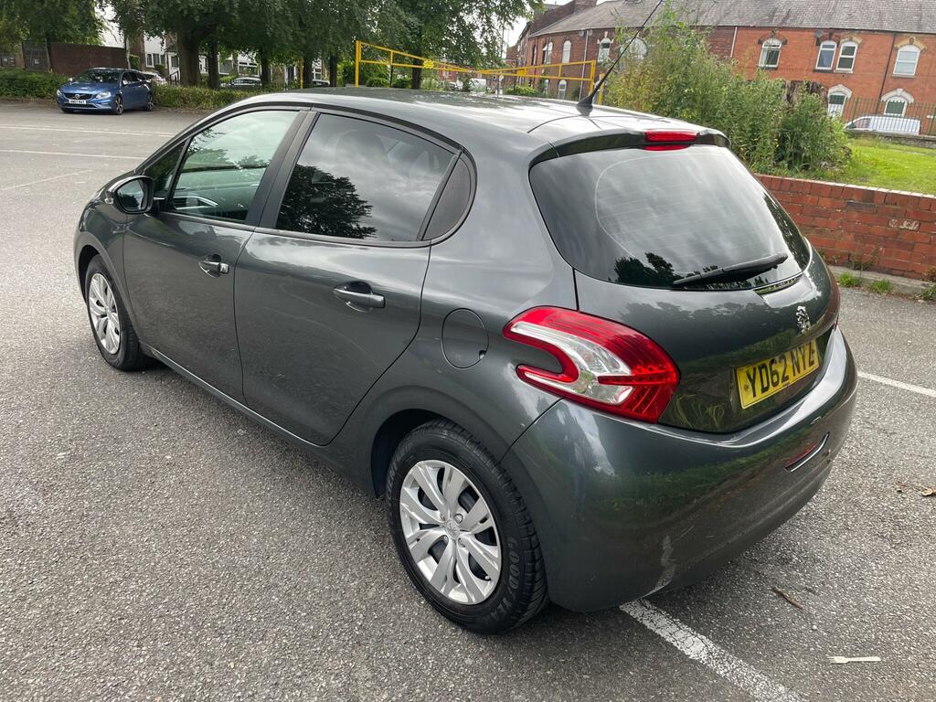 Peugeot 208 Access Grey #6