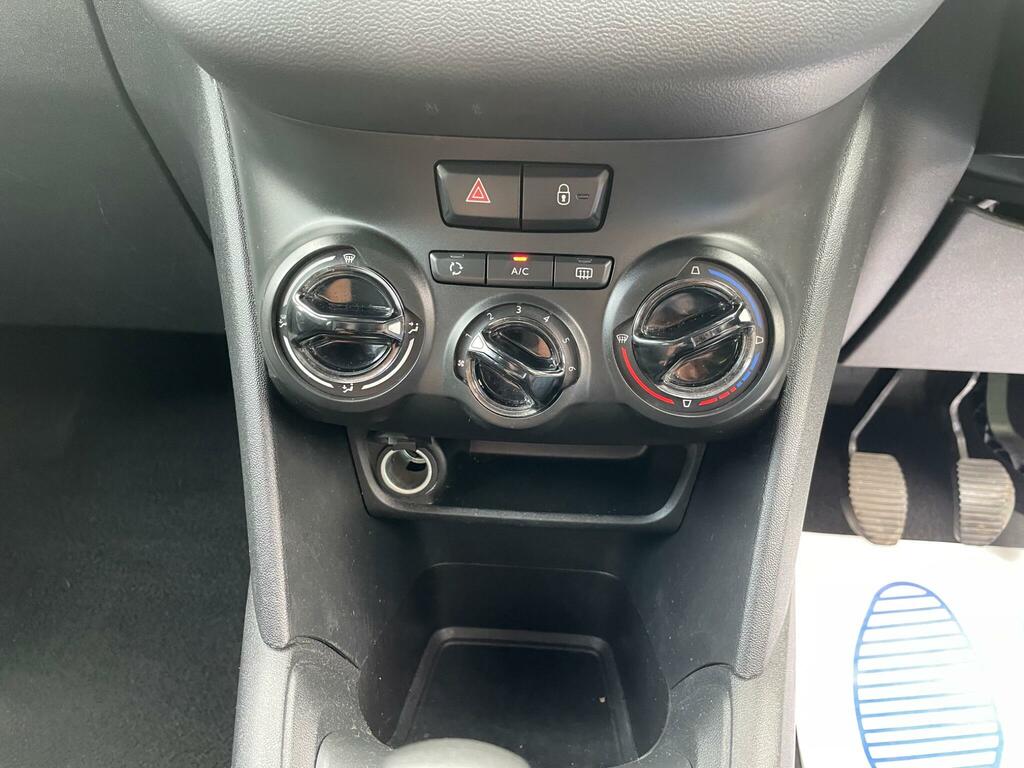 Peugeot 208 1.4 Hdi Active Blue #23