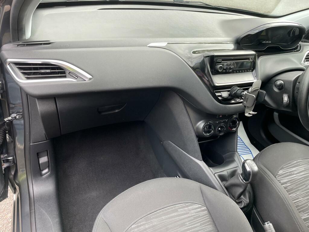 Peugeot 208 1.4 Hdi Active Blue #17