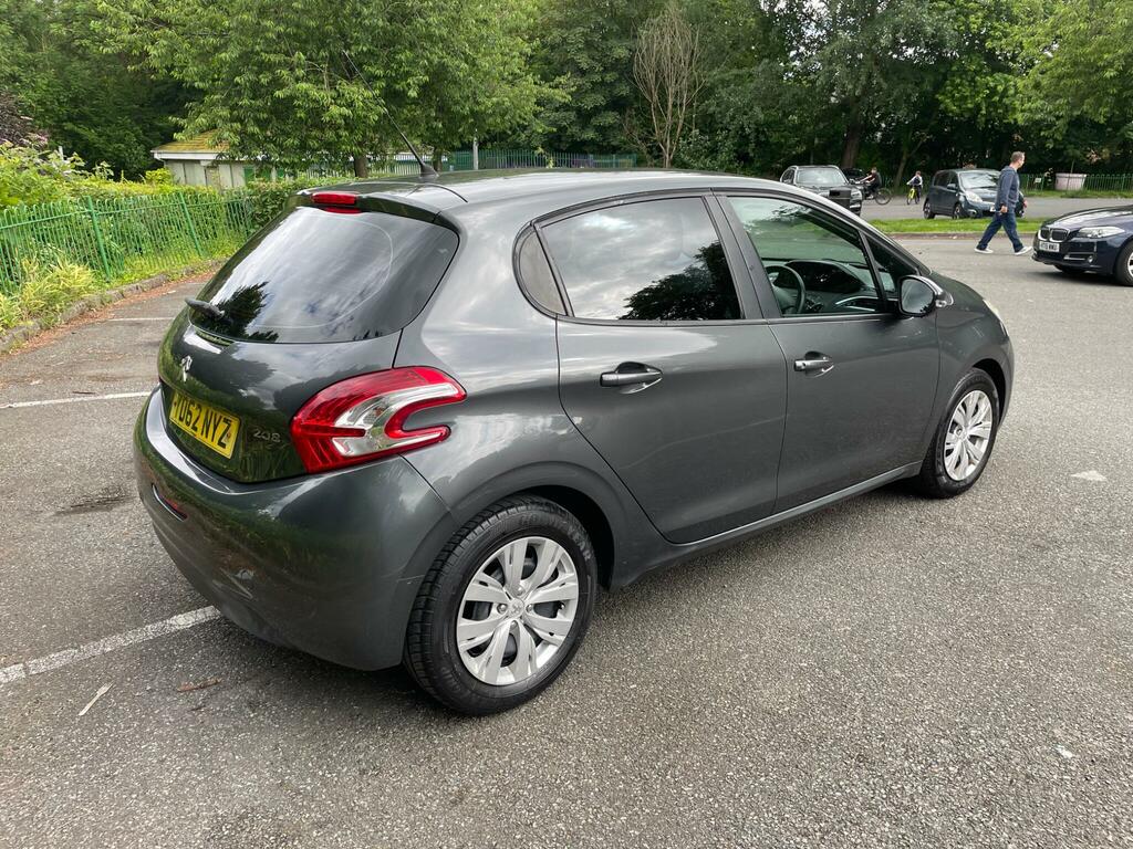Peugeot 208 Access Grey #4