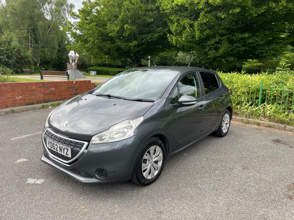 Peugeot 208 Access Grey #5