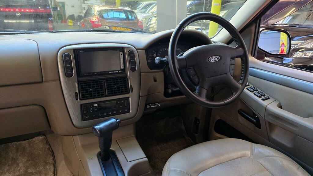 Ford Explorer Suv 4.0 Xlt 7 Seats Low Mileage 2005 Black #8