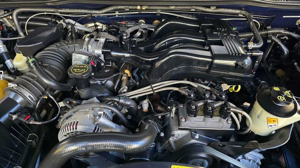 Ford Explorer Suv 4.0 Xlt 7 Seats Low Mileage 2005 Black #28