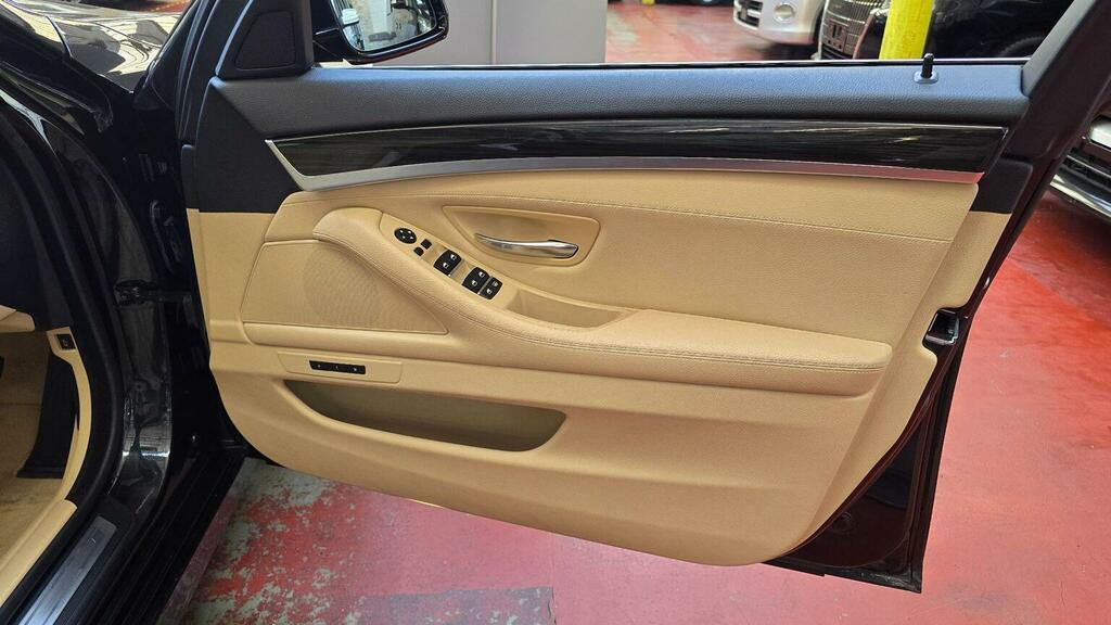 BMW 5 Series 3.0 530D M Sport White #30