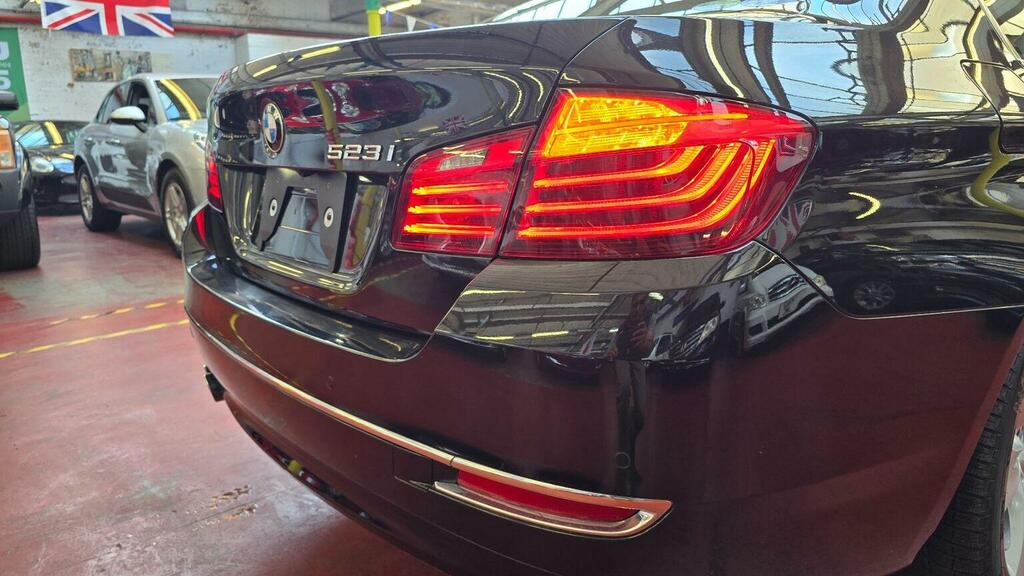 BMW 5 Series 3.0 530D M Sport White #48