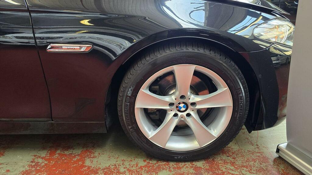 BMW 5 Series 3.0 530D M Sport White #54