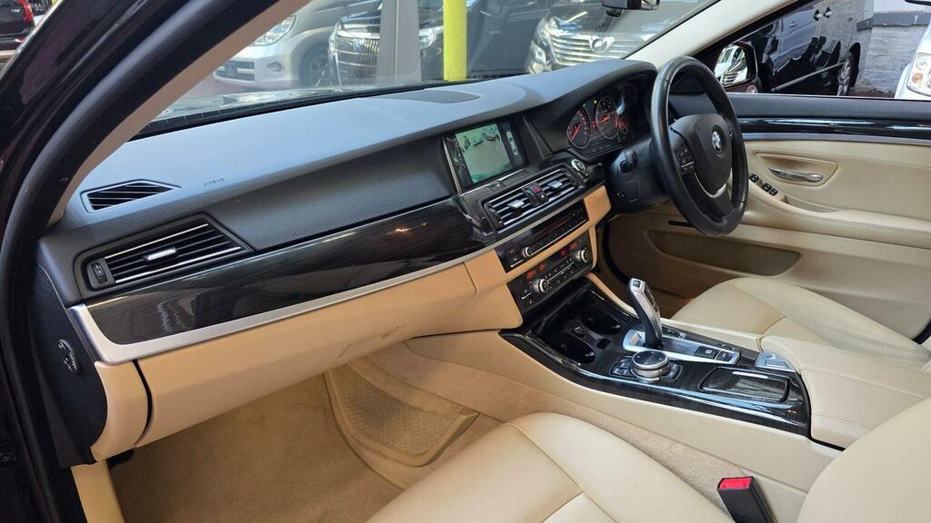 BMW 5 Series 3.0 530D M Sport White #18