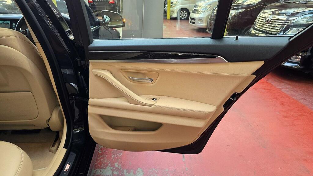 BMW 5 Series 3.0 530D M Sport White #35