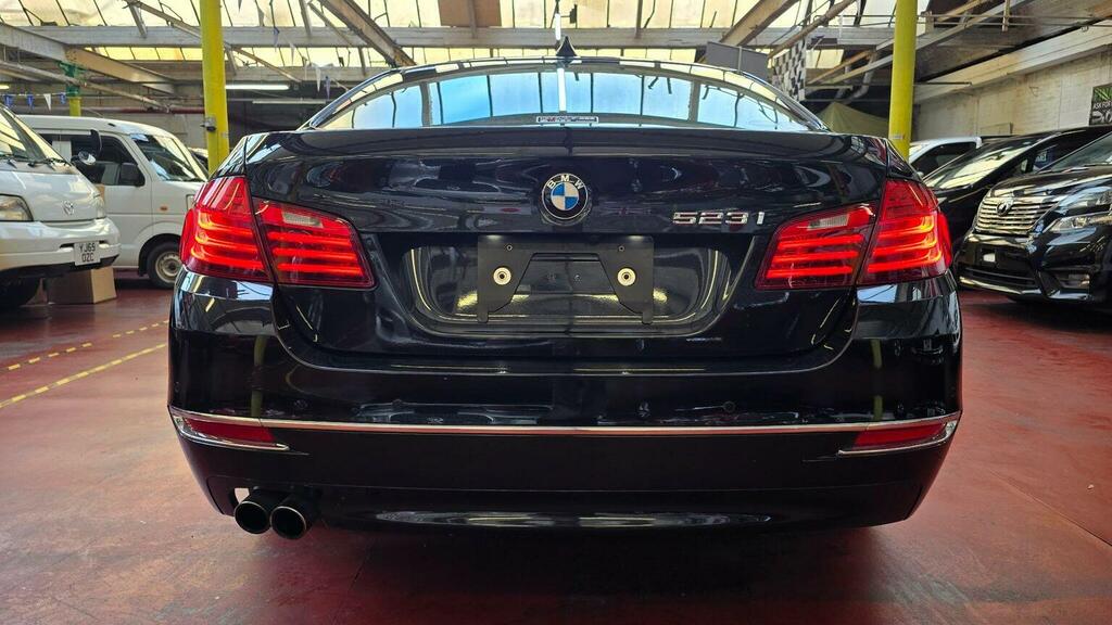 BMW 5 Series 3.0 530D M Sport White #47