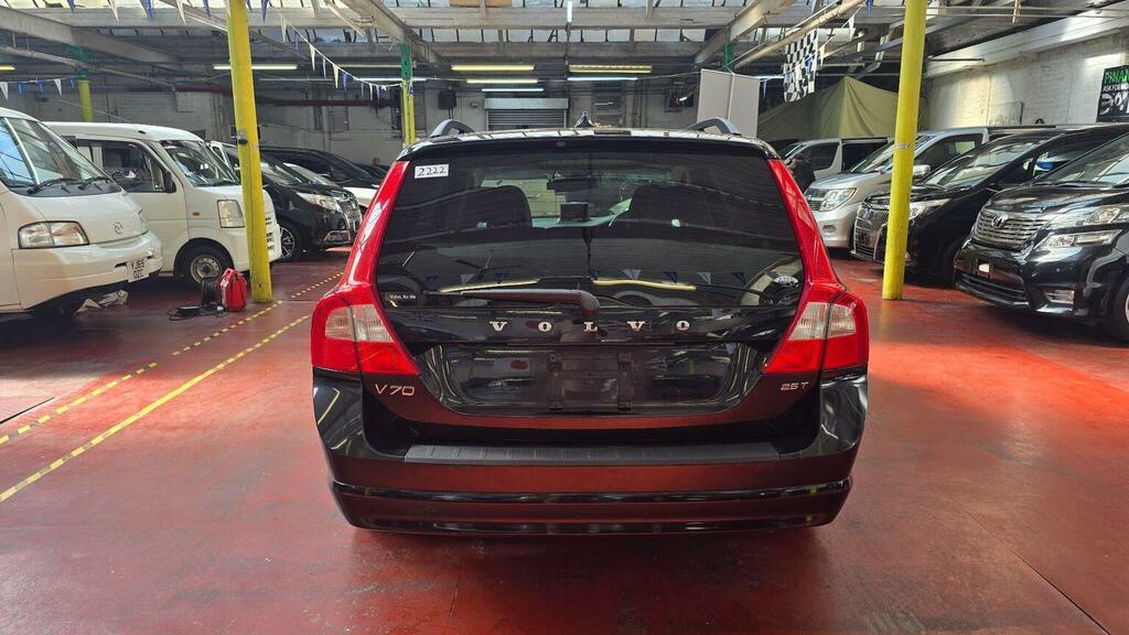 Volvo V70 2.0 D Se 136 Bhp Black #25