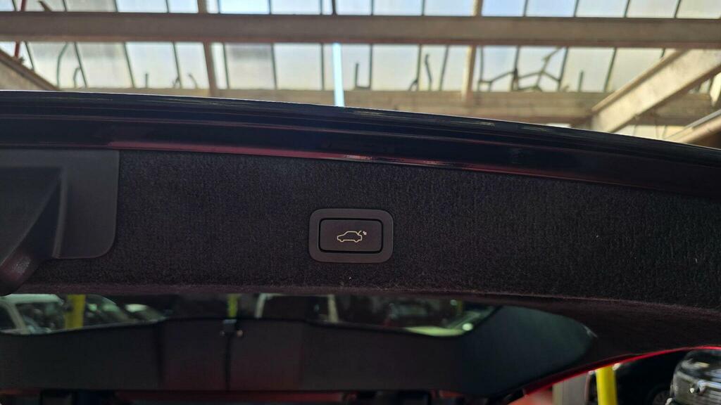 Volvo V70 2.0 D Se 136 Bhp Black #16