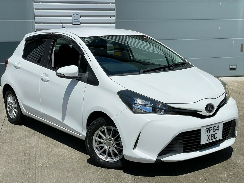 Toyota Yaris Yaris Excel Vvt-i White