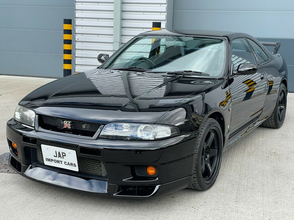 Nissan GT-R R33 V-spec Series Silver #54