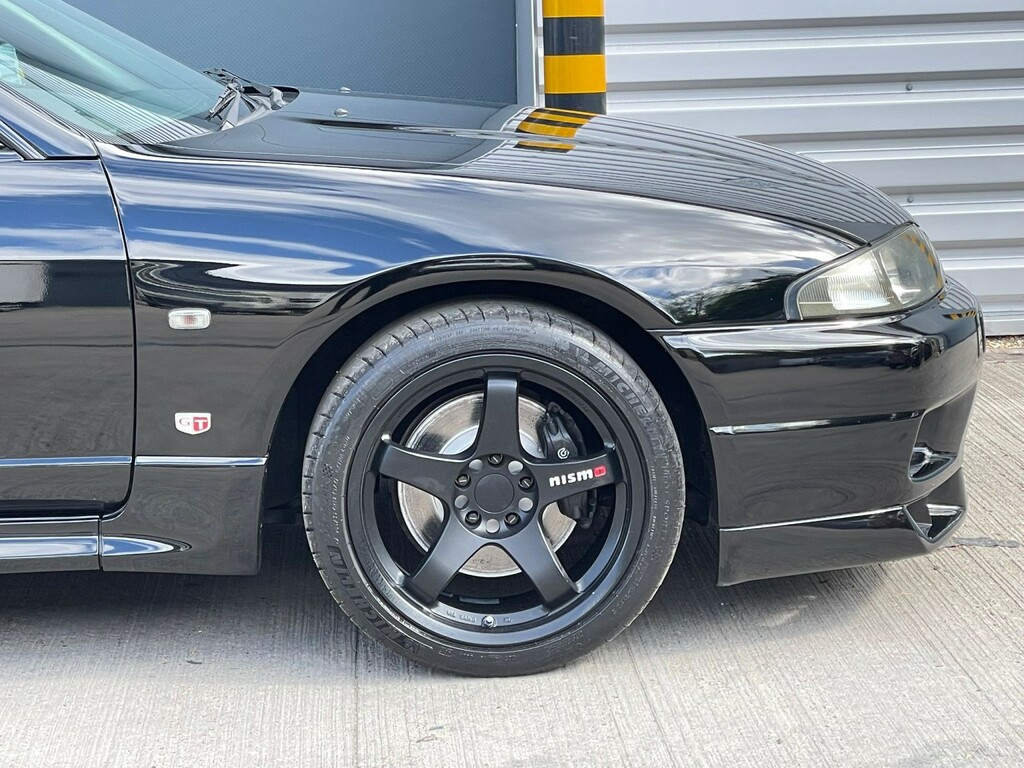 Nissan GT-R R33 V-spec Series Silver #18