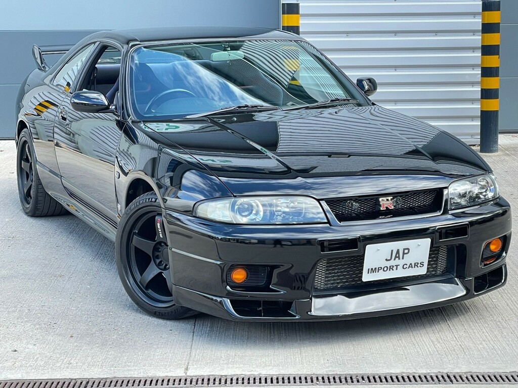 Nissan GT-R Limited Edition V-spec Black #4