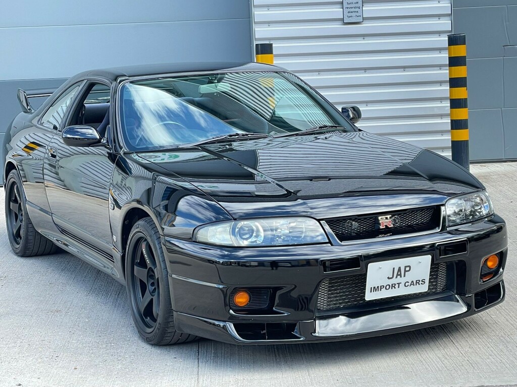 Nissan GT-R Limited Edition V-spec Black #5