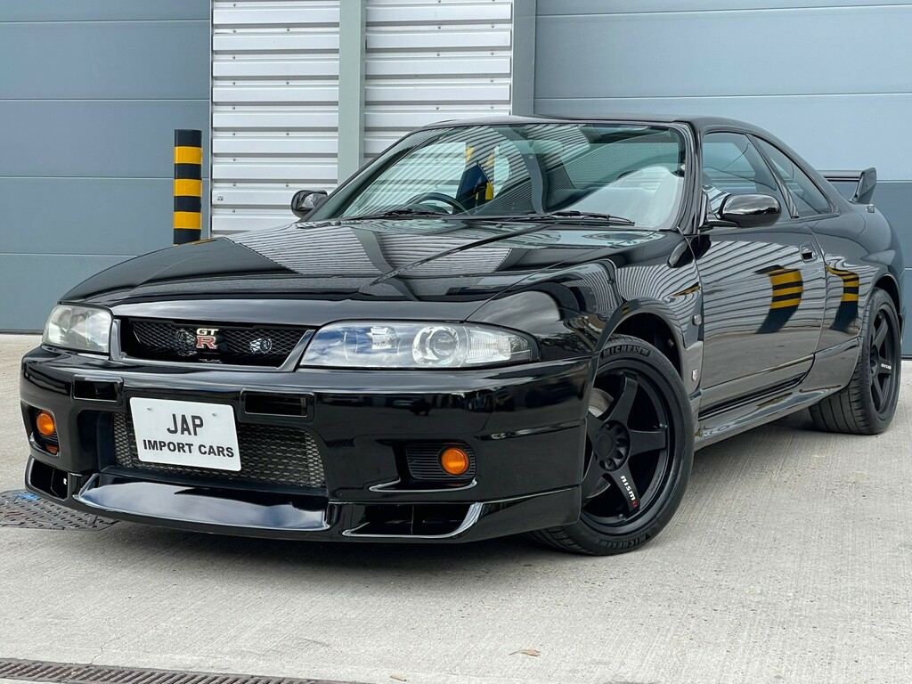 Nissan GT-R R33 V-spec Series Silver #55
