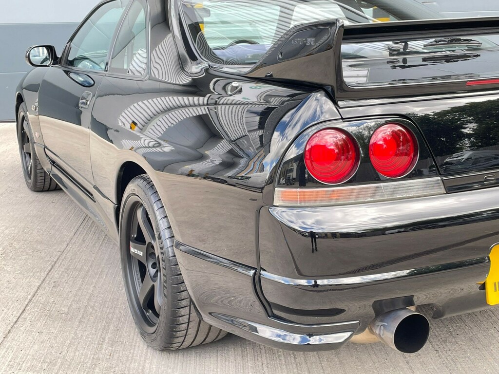 Nissan GT-R R33 V-spec Series Silver #39