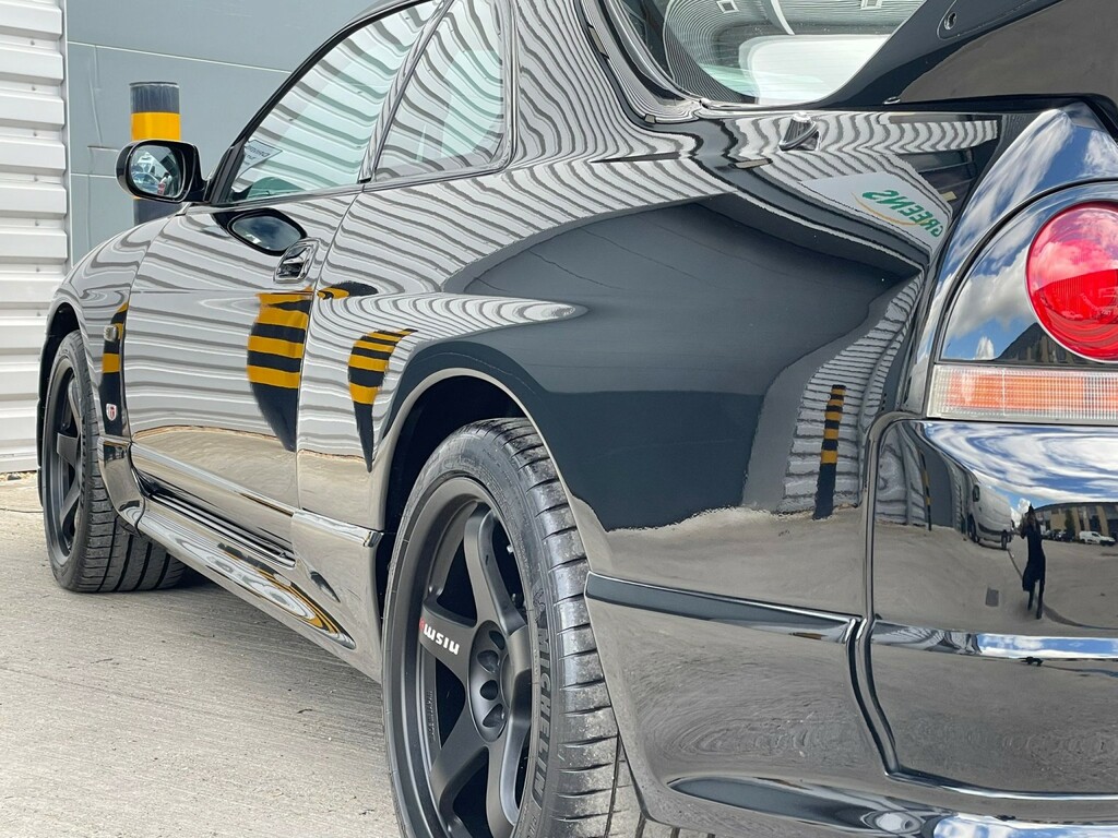 Nissan GT-R R33 V-spec Series Silver #33