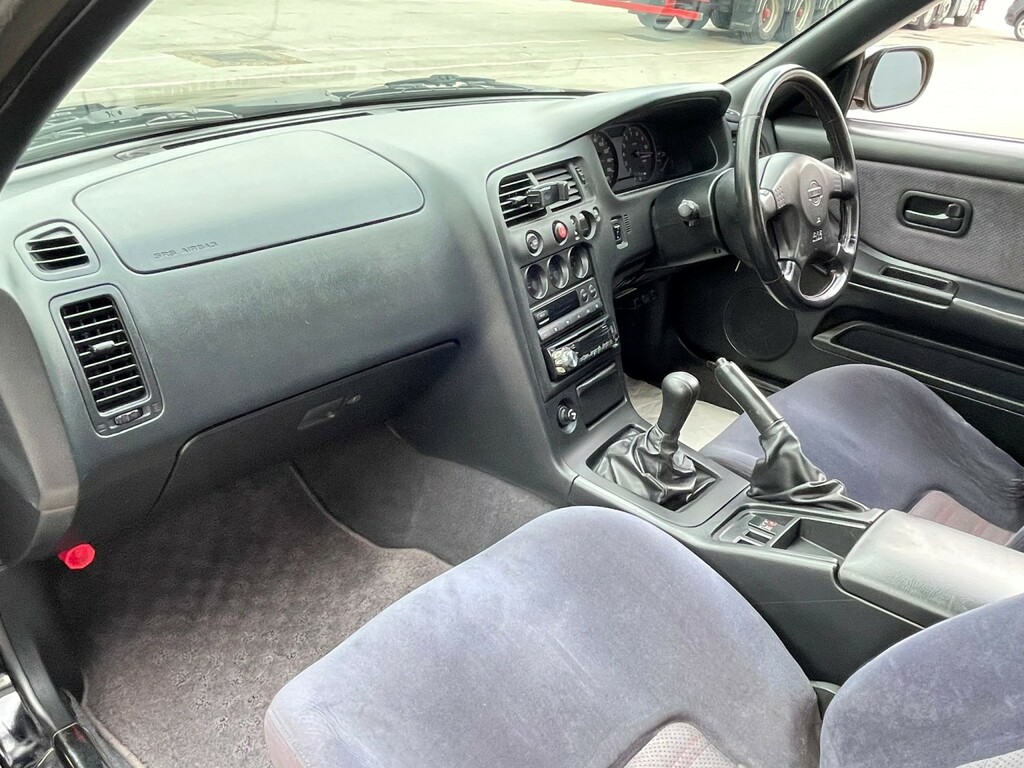 Nissan GT-R R33 V-spec Series Silver #73