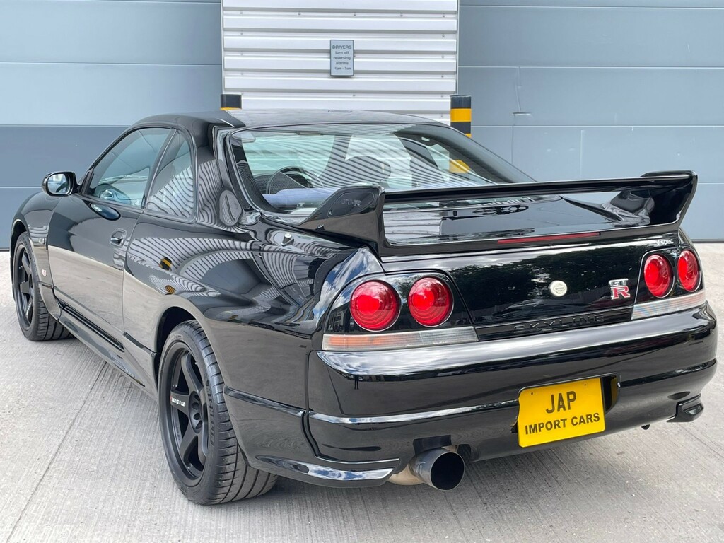 Nissan GT-R R33 V-spec Series Silver #37