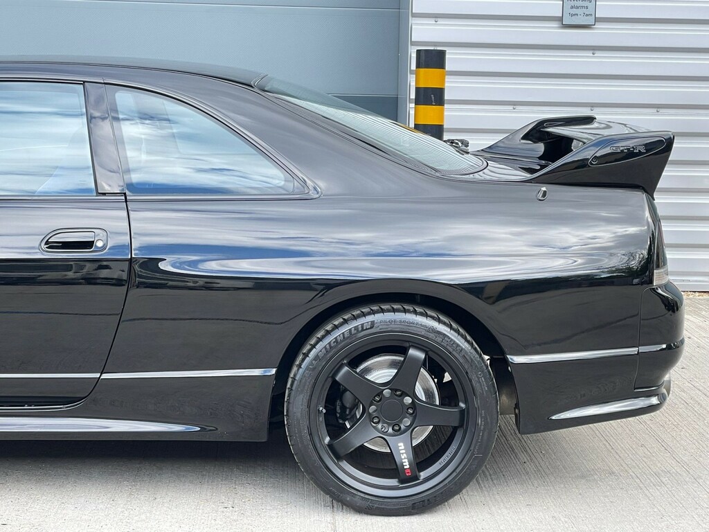 Nissan GT-R R33 V-spec Series Silver #44