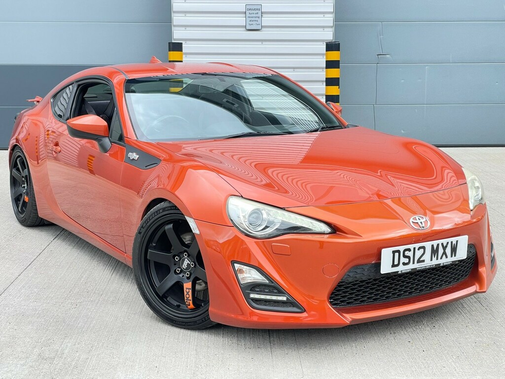 Toyota GT86 2.0 Boxer D-4s Orange