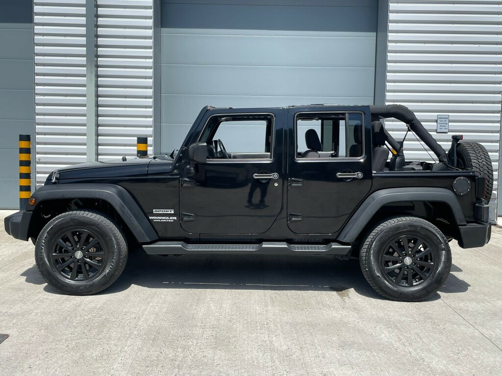 Jeep Wrangler 2L Sahara Black #61