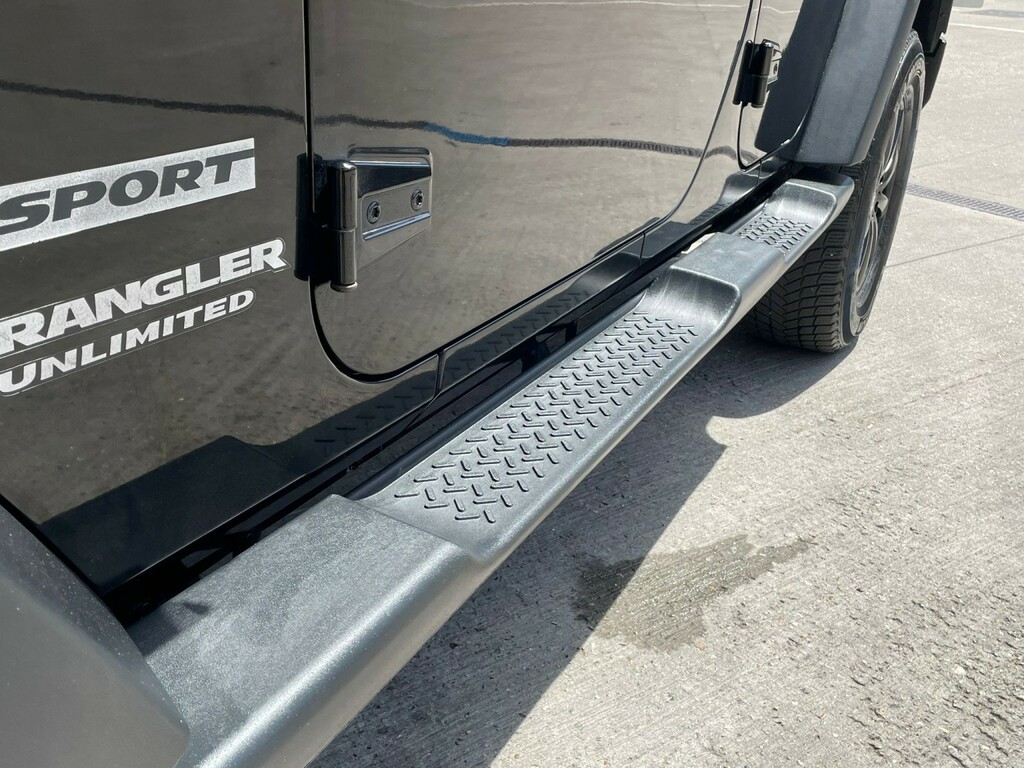 Jeep Wrangler 2L Sahara Black #60
