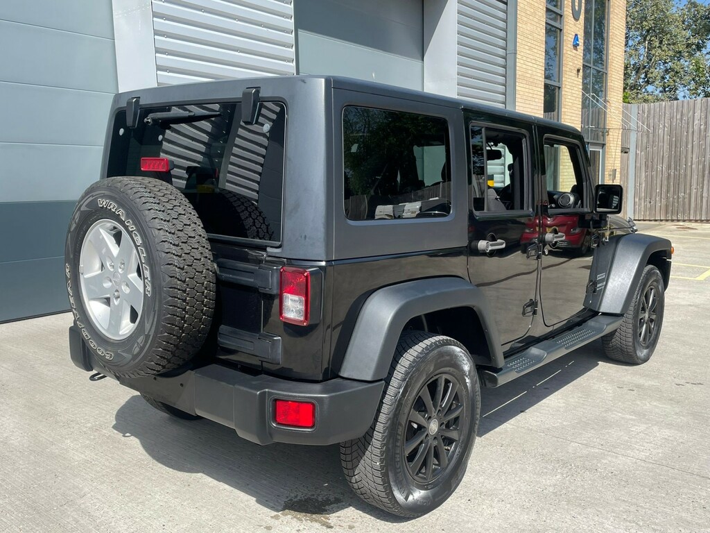 Jeep Wrangler 2L Sahara Black #135