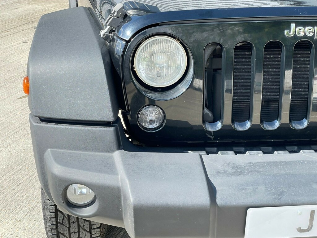 Jeep Wrangler Convertible White #12