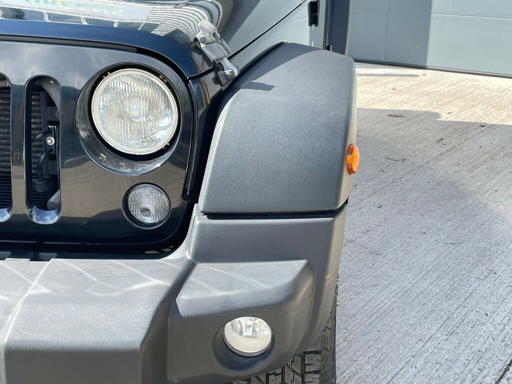 Jeep Wrangler Convertible White #9