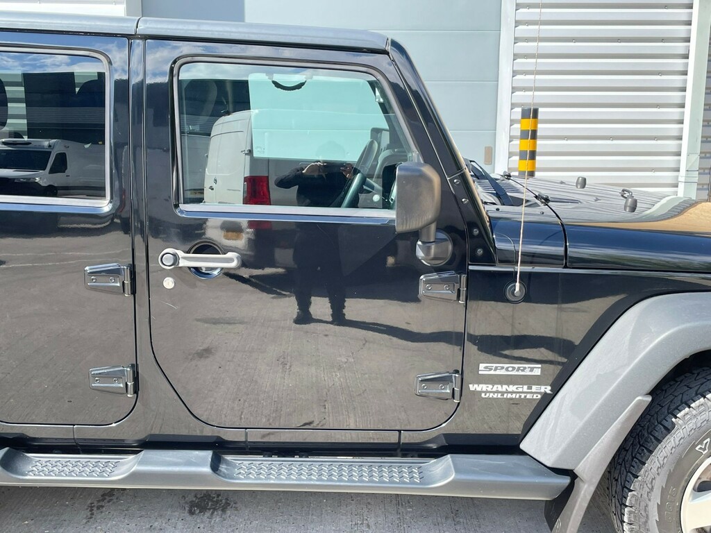 Jeep Wrangler Convertible White #16