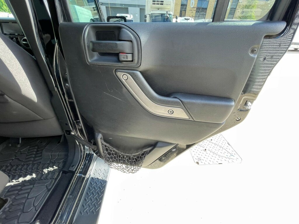 Jeep Wrangler Convertible White #45