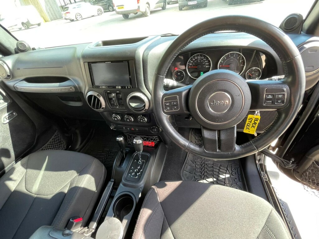Jeep Wrangler Convertible White #40