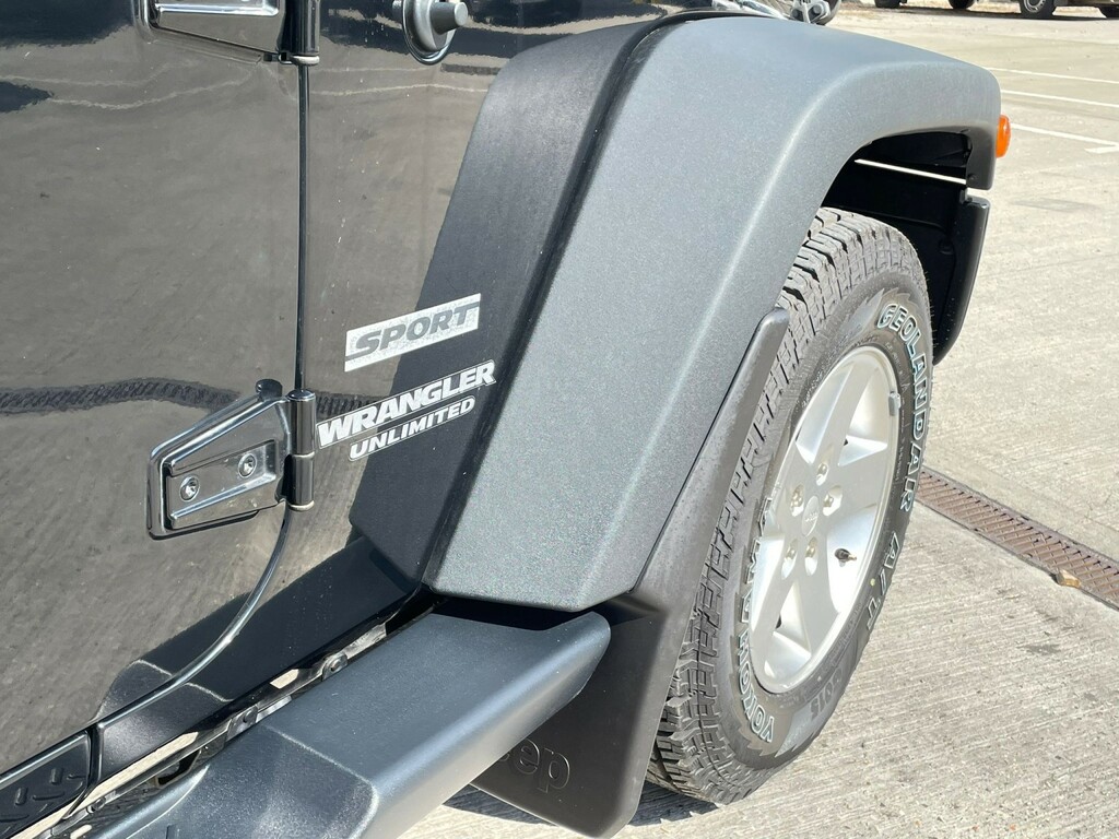 Jeep Wrangler 3.6 V6 Sahara Black #3