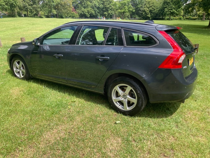 Volvo V60 2.0 D2 Business Edition Grey #3
