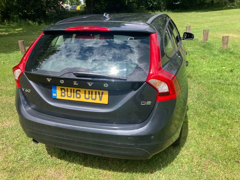Volvo V60 2.4 D4 Lux Grey #40