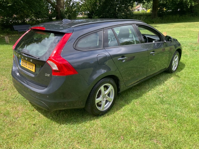 Volvo V60 2.4 D4 Lux Grey #43