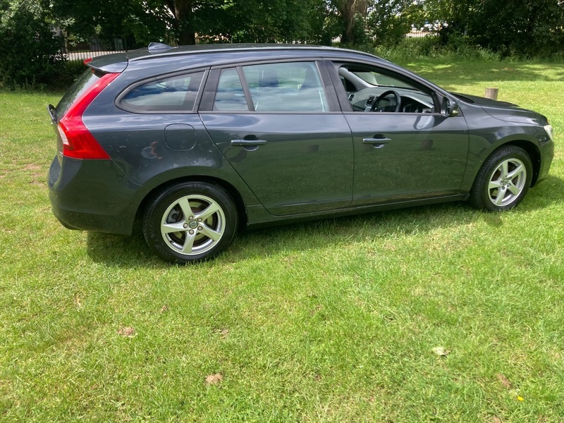 Volvo V60 2.4 D4 Lux Grey #46