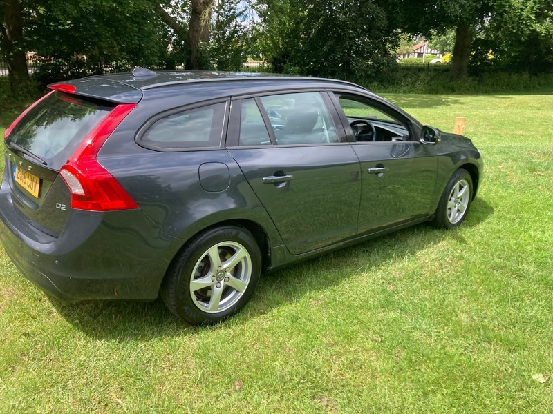 Volvo V60 2.4 D4 Lux Grey #42