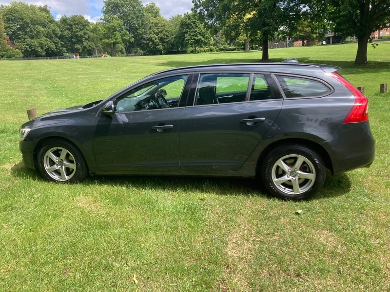 Volvo V60 2.4 D4 Lux Grey #30