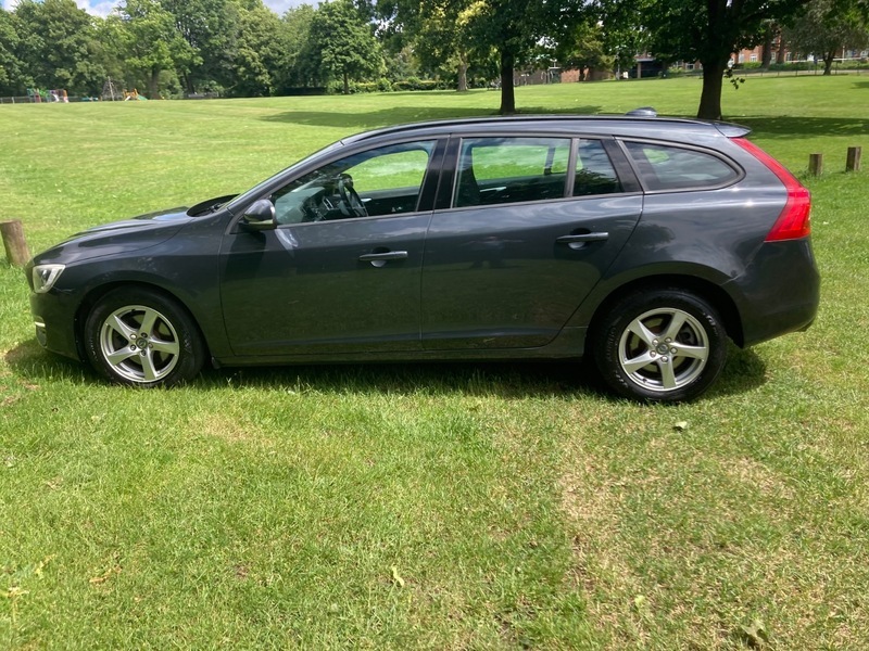 Volvo V60 2.4 D4 Lux Grey #31