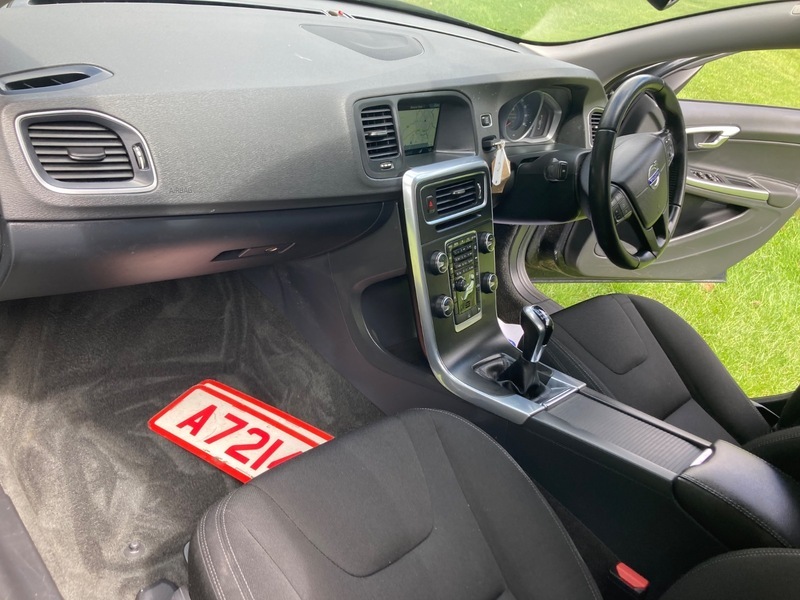 Volvo V60 2.4 D4 Lux Grey #81