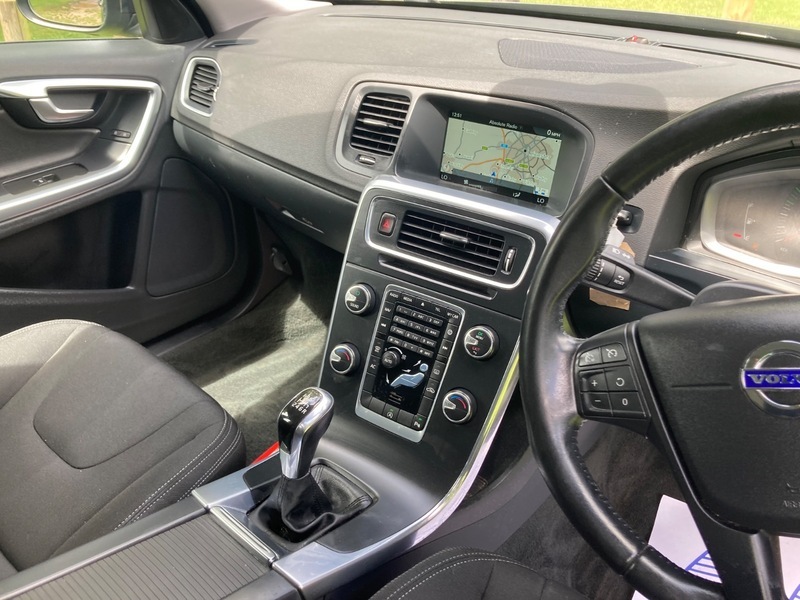 Volvo V60 2.4 D4 Lux Grey #71