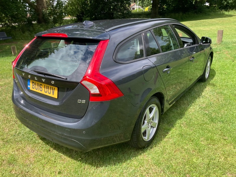 Volvo V60 2.4 D4 Lux Grey #38