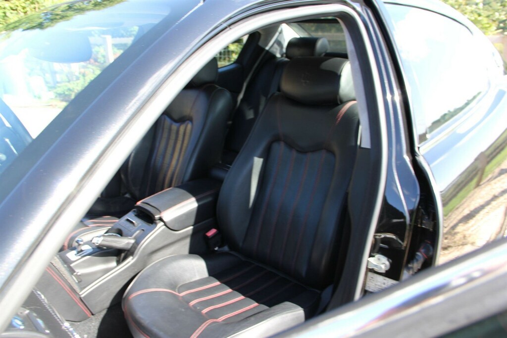 Maserati Quattroporte Executive Gt Black #21