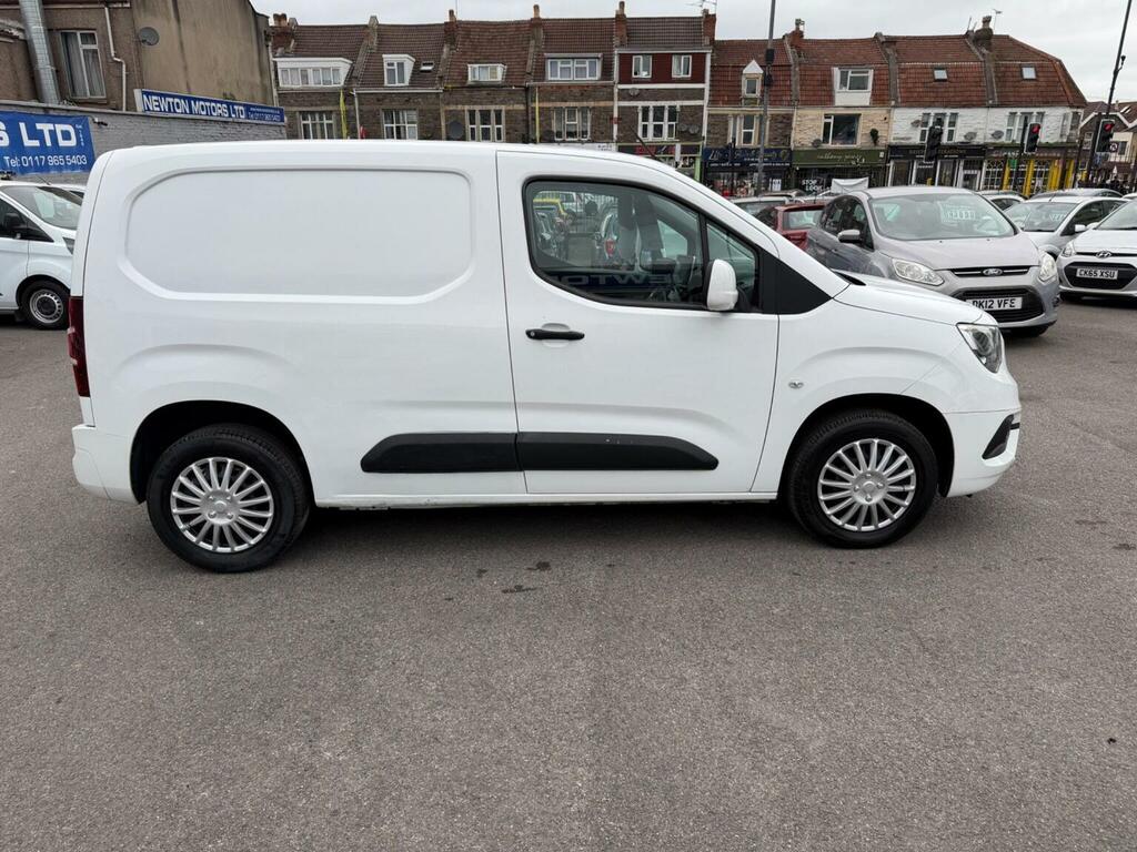 Vauxhall Combo Panel Van 1.5 Turbo D 2300 Sportive L1 H1 Euro 6 4 FH70GKJ White #2